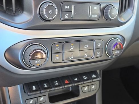 Used 2022 Chevrolet Colorado ZR2 w/ ZR2 Dusk Special Edition AWD/4WD image 24