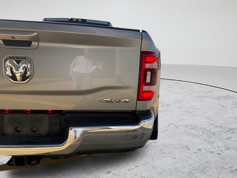 Used 2024 RAM 3500 Laramie AWD/4WD image 37
