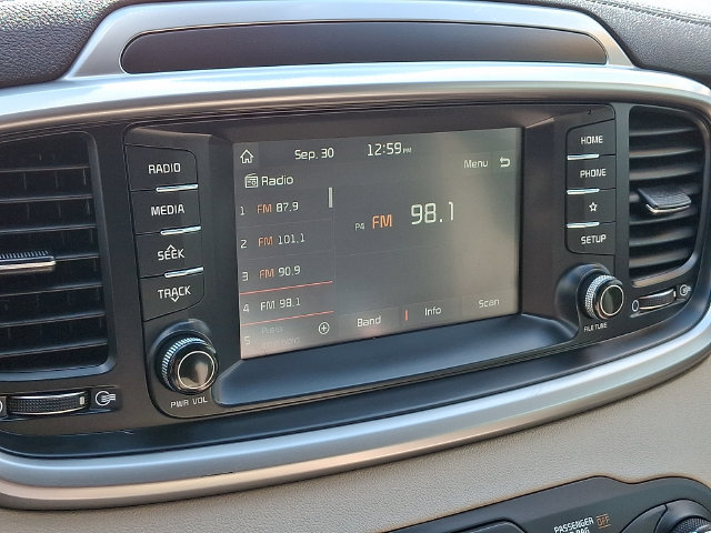Used 2020 Kia Sorento LX FWD image 17