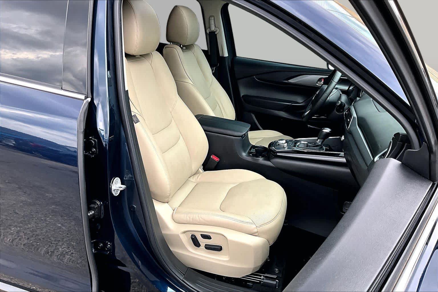 Used 2021 MAZDA CX-9 Touring w/ Touring Premium Package FWD image 11