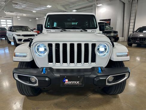 Used 2022 Jeep Wrangler Unlimited Sahara image 2