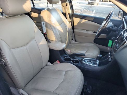 Used 2012 Chrysler 200 Limited image 23