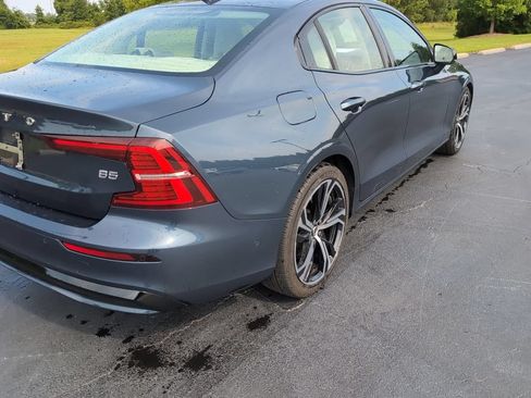 Used 2024 Volvo S60 B5 Plus FWD image 5