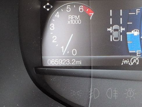 Used 2021 Ford Edge Titanium FWD image 25