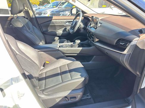 Used 2021 Nissan Rogue SL w/ Premium Package image 20