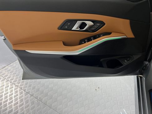 Used 2025 BMW 330i xDrive Sedan w/ Convenience Package image 11