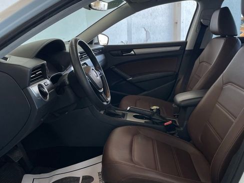 Used 2021 Volkswagen Passat 2.0T SE image 14