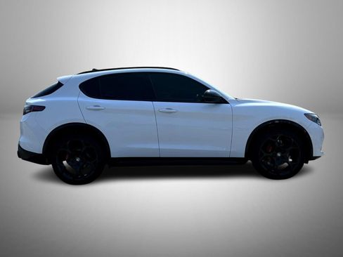 Used 2024 Alfa Romeo Stelvio Veloce AWD/4WD image 4