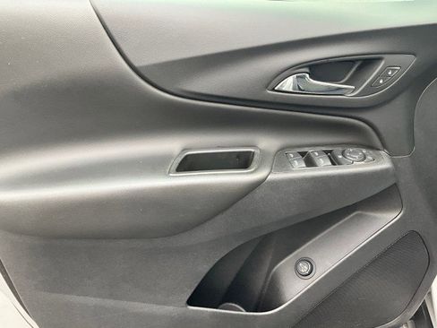 Used 2021 Chevrolet Equinox LT image 27