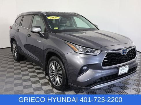 Used 2021 Toyota Highlander Platinum AWD/4WD image 1
