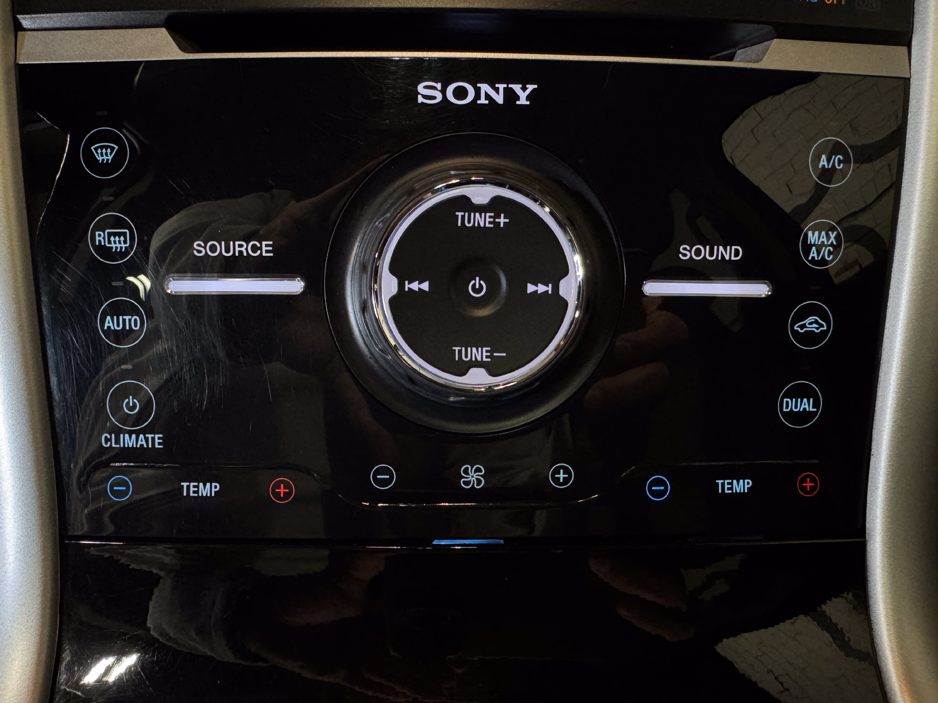 Used 2014 Ford Edge Sport w/ Driver Entry Package AWD/4WD image 19