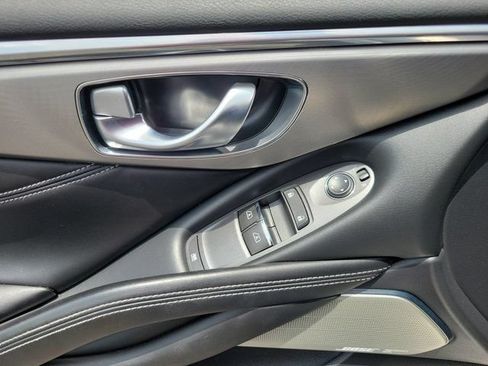 Used 2018 INFINITI Q60 3.0t Luxe RWD image 14