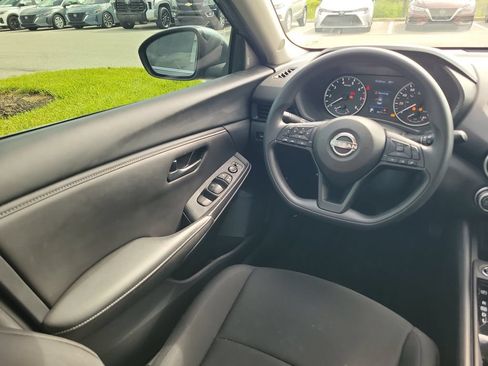 Used 2025 Nissan Sentra S FWD image 14