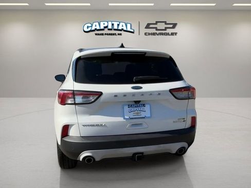 Used 2020 Ford Escape Titanium w/ Titanium Premium Package 2.0 image 4