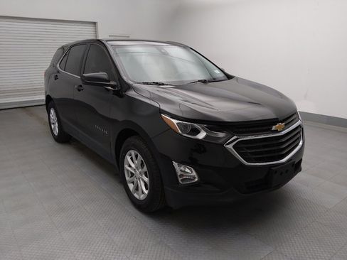 Used 2020 Chevrolet Equinox LT w/ Driver Convenience Package image 13