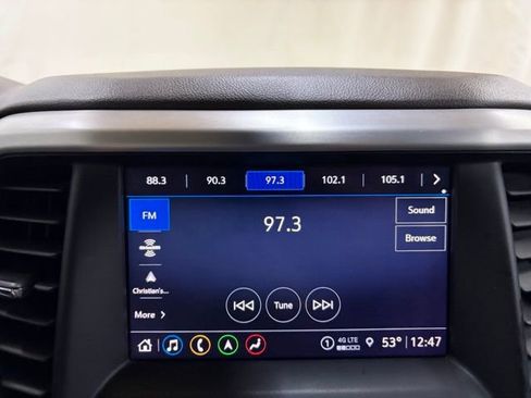 Used 2023 GMC Acadia SLT image 28