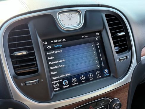 Used 2018 Chrysler 300 C w/ Safetytec Plus Group RWD image 46