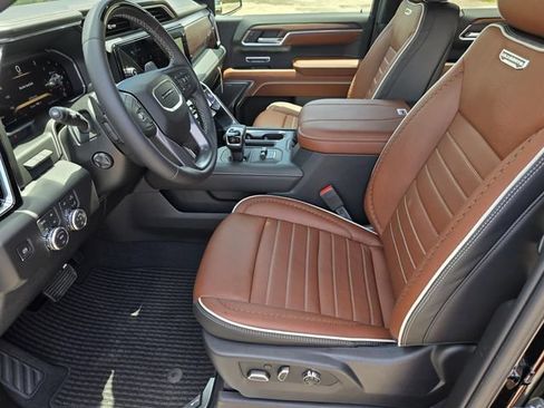 New 2026 GMC Sierra 1500 Denali Ultimate AWD/4WD image 17