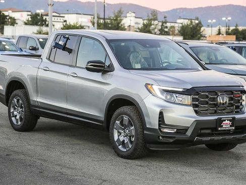 New 2025 Honda Ridgeline TrailSport image 3