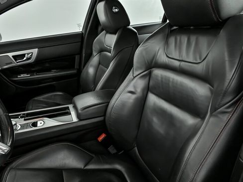 Used 2015 Jaguar XF Portfolio image 20