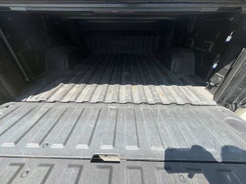 Used 2022 GMC Sierra 1500 AT4 w/ AT4 Premium Package AWD/4WD image 16
