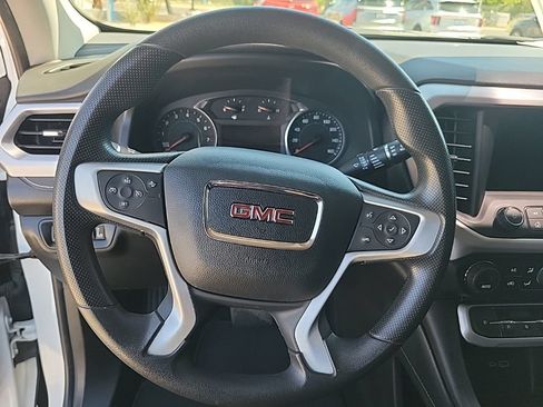 Used 2023 GMC Acadia SLE w/ Driver Convenience Package FWD image 23