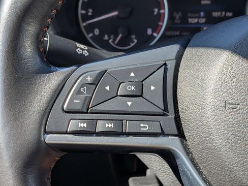 Used 2025 Nissan Sentra SR w/ SR Premium Package FWD image 19