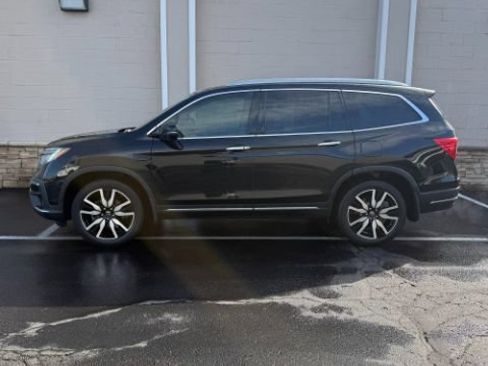 Used 2019 Honda Pilot Touring image 8