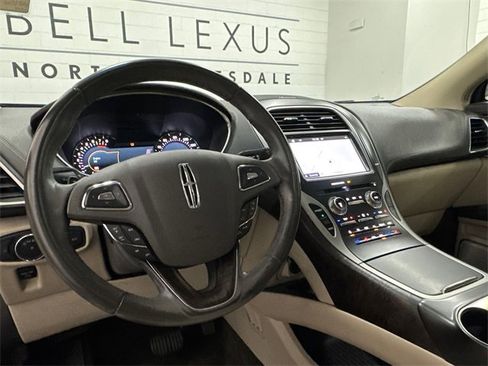 Used 2016 Lincoln MKX Reserve image 22