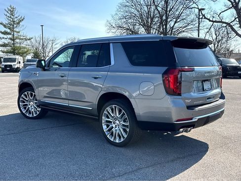 New 2026 GMC Yukon Denali w/ Denali Reserve Package AWD/4WD image 3
