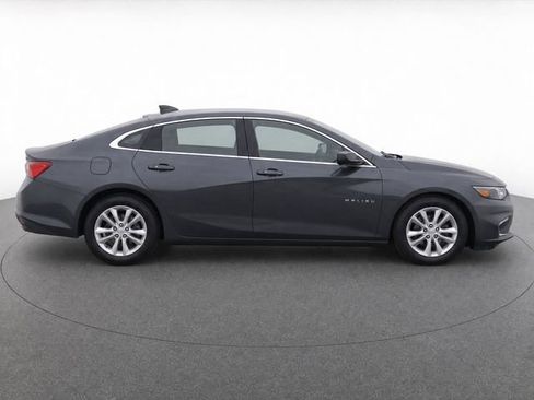 Used 2017 Chevrolet Malibu LT FWD image 8
