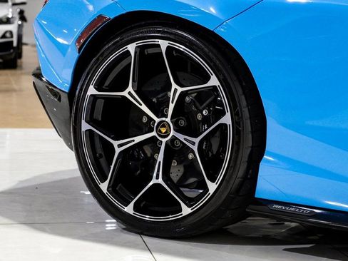 Used 2024 Lamborghini Revuelto image 50