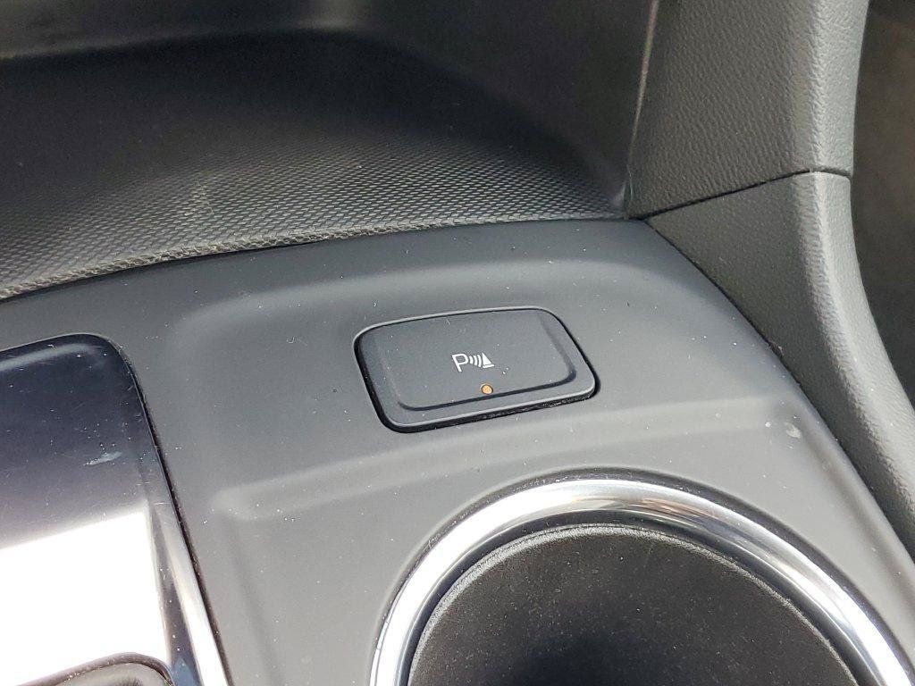 Used 2024 Chevrolet Equinox LT FWD image 18