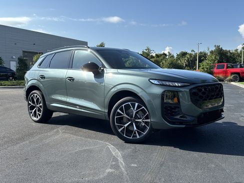 New 2026 Audi Q3 quattro 2.0T AWD/4WD image 1