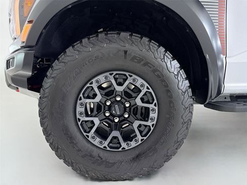 Used 2025 Ford F150 Raptor w/ Equipment Group 803A Raptor R image 40