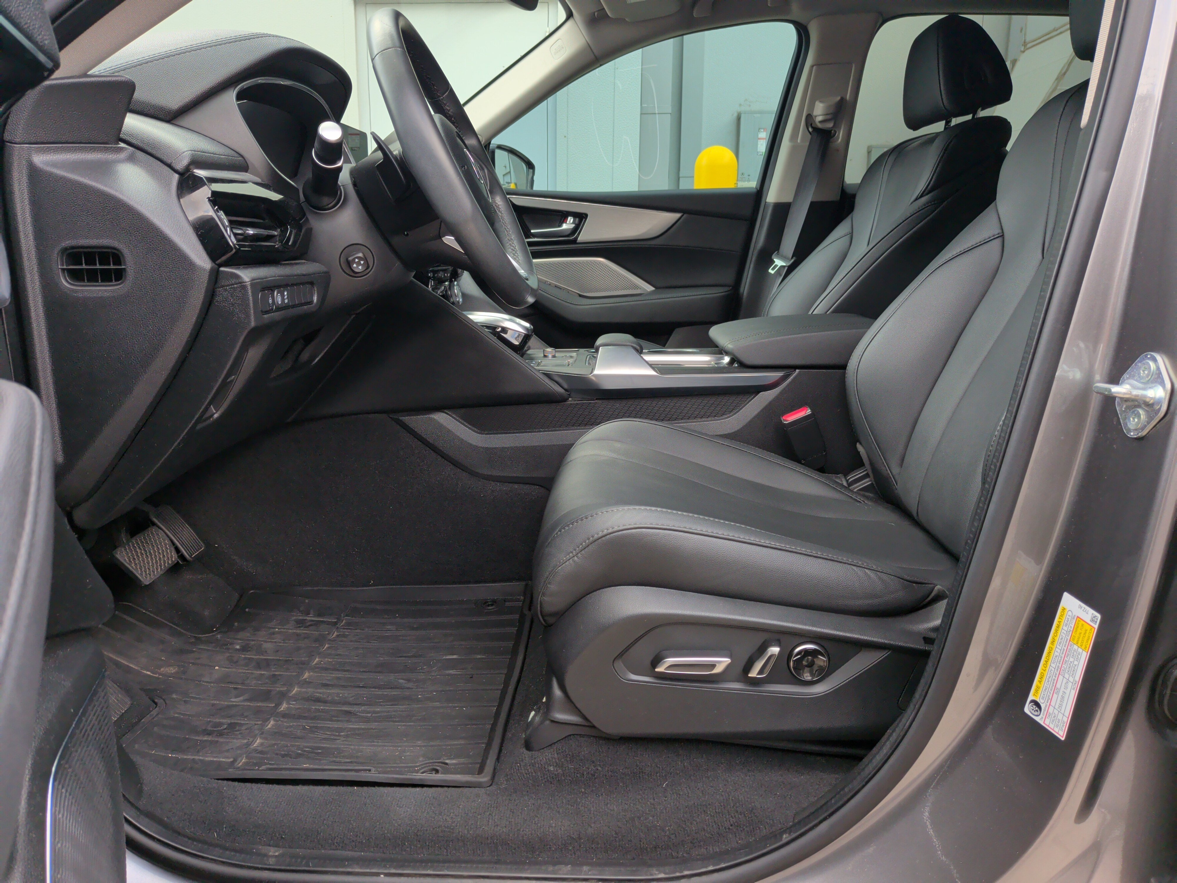 Used 2024 Acura MDX FWD image 14