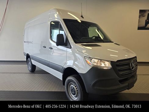 New 2025 Mercedes-Benz Sprinter 2500 image 3