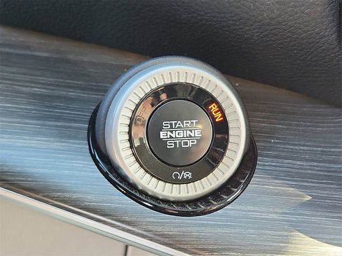 Used 2024 Jeep Wagoneer Series II image 22