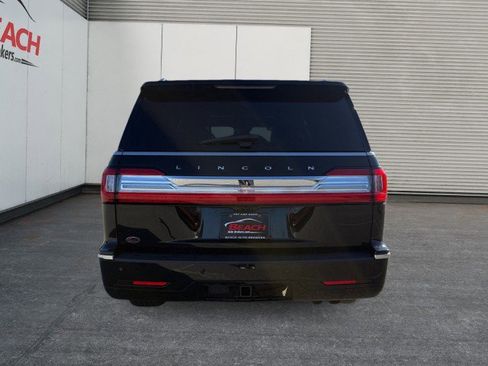 Used 2018 Lincoln Navigator L Reserve w/ Cargo Package image 16