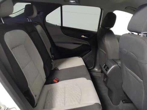 Used 2021 Chevrolet Equinox LS w/ LS Convenience Package FWD image 19
