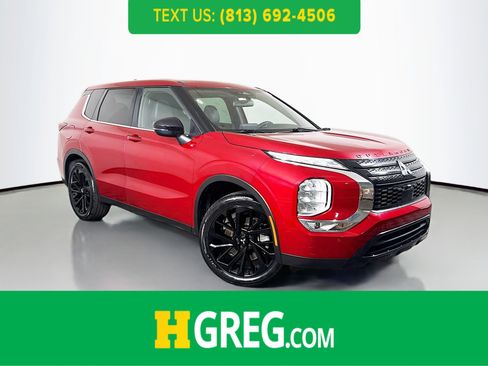 Used 2022 Mitsubishi Outlander SEL Black Edition image 1