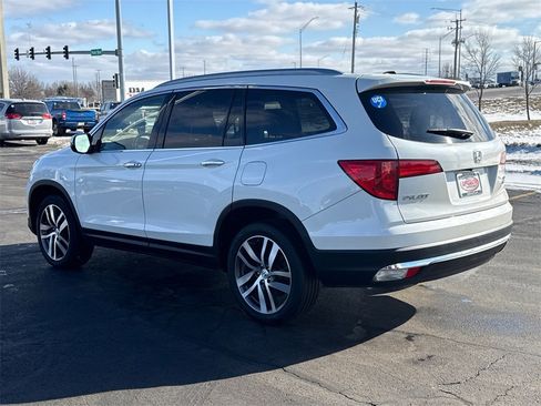 Used 2018 Honda Pilot Elite image 9