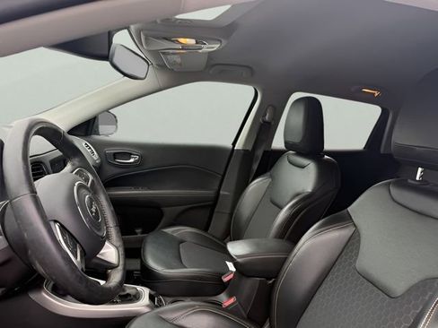 Used 2019 Jeep Compass Latitude w/ Safety & Security Group image 12