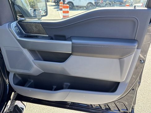 Used 2022 Ford F150 XLT w/ Equipment Group 302A High image 15