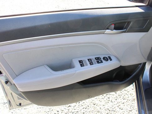Used 2018 Hyundai Elantra Value Edition image 22