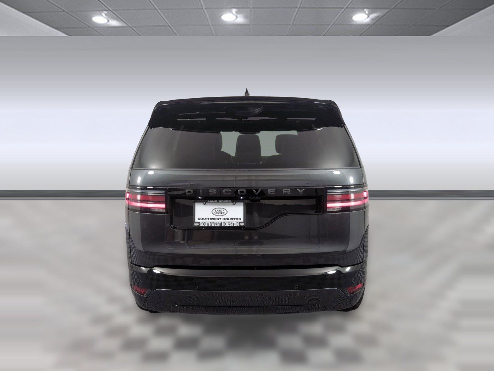 Used 2025 Land Rover Discovery Dynamic SE AWD/4WD image 8