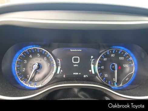 Used 2022 Chrysler Pacifica Touring-L FWD image 15
