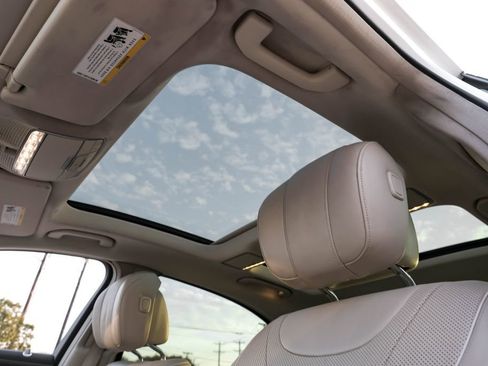 Used 2019 Mercedes-Benz S 560 4MATIC Sedan image 21