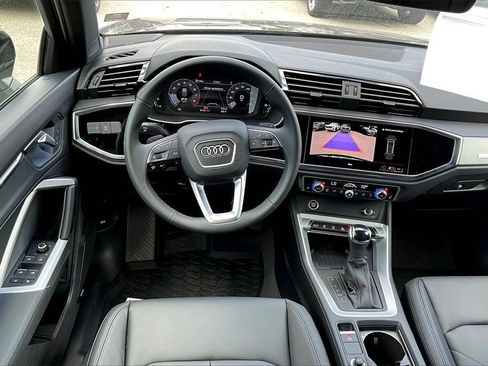 New 2025 Audi Q3 2.0T Premium image 19