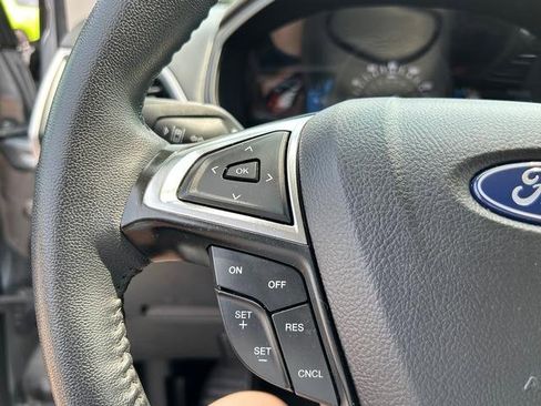 Used 2024 Ford Edge SEL image 22